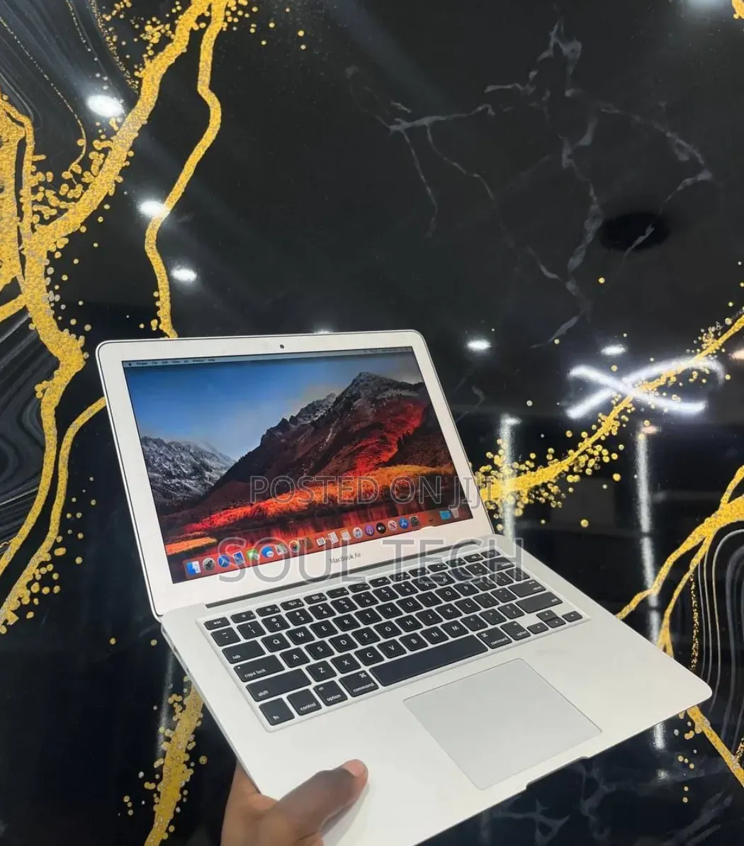 New Laptop Apple MacBook Air 2017 8GB Intel Core i5 SSD 128GB