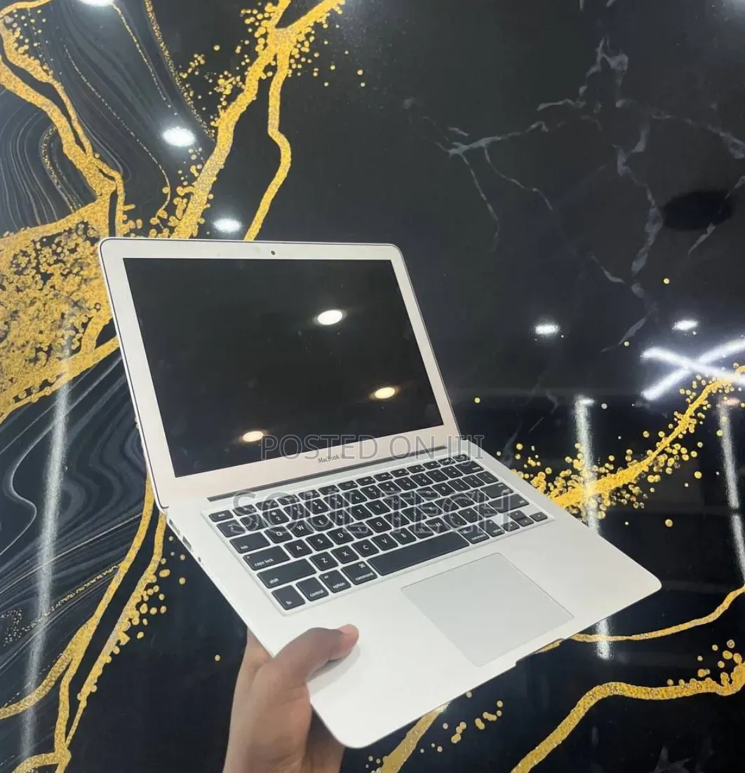 New Laptop Apple MacBook Air 2017 8GB Intel Core i5 SSD 128GB