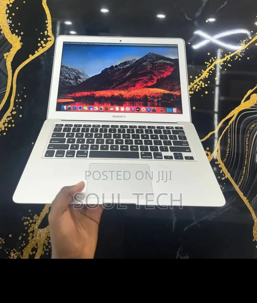 New Laptop Apple MacBook Air 2017 8GB Intel Core i5 SSD 128GB