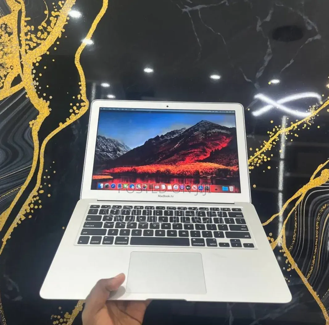 New Laptop Apple MacBook Air 2017 8GB Intel Core i5 SSD 128GB