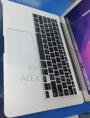 New Laptop Apple MacBook Air 2017 8GB Intel Core i7 SSD 128GB