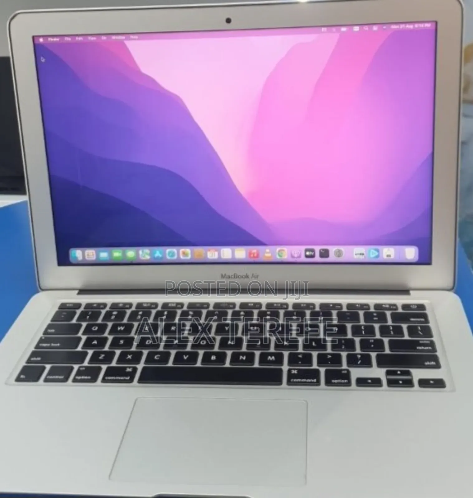 New Laptop Apple MacBook Air 2017 8GB Intel Core i7 SSD 128GB