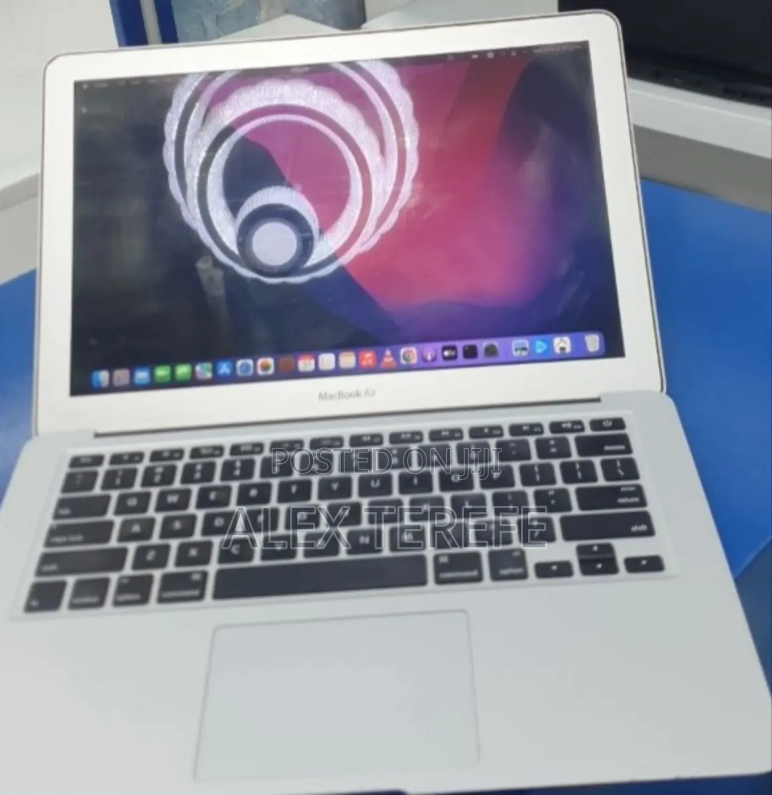 New Laptop Apple MacBook Air 2017 8GB Intel Core i7 SSD 128GB
