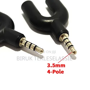 3.5mm Audio and Microphone Y-Splitter Adapter
