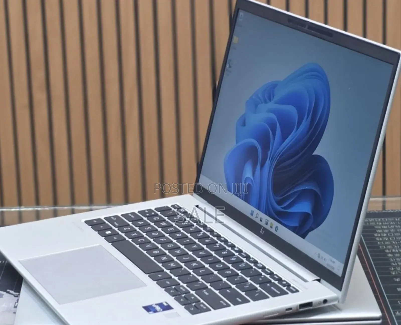 New Laptop HP EliteBook 840 G10 16GB Intel Core i7 SSD 512GB