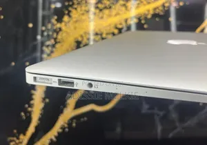 New Laptop Apple MacBook Air 2017 8GB Intel Core i7 SSHD (Hybrid) 128GB