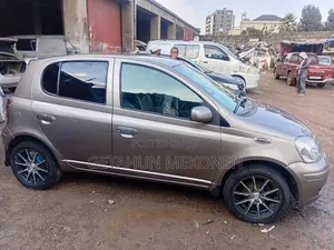 Toyota Vitz 2004