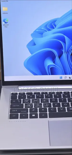 New Laptop HP EliteBook 840 G9 16GB Intel Core i7 SSD 512GB