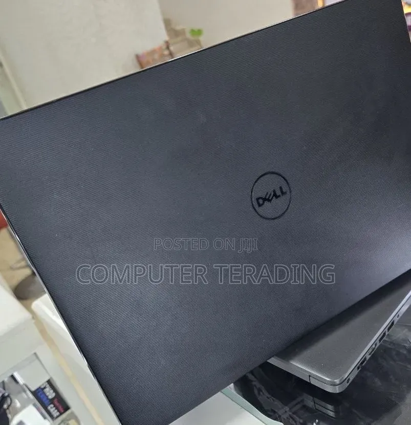 New Laptop Dell 4GB Intel Core i5 HDD 1T