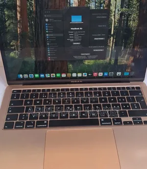 New Laptop Apple MacBook 2020 8GB Apple M1 SSD 256GB
