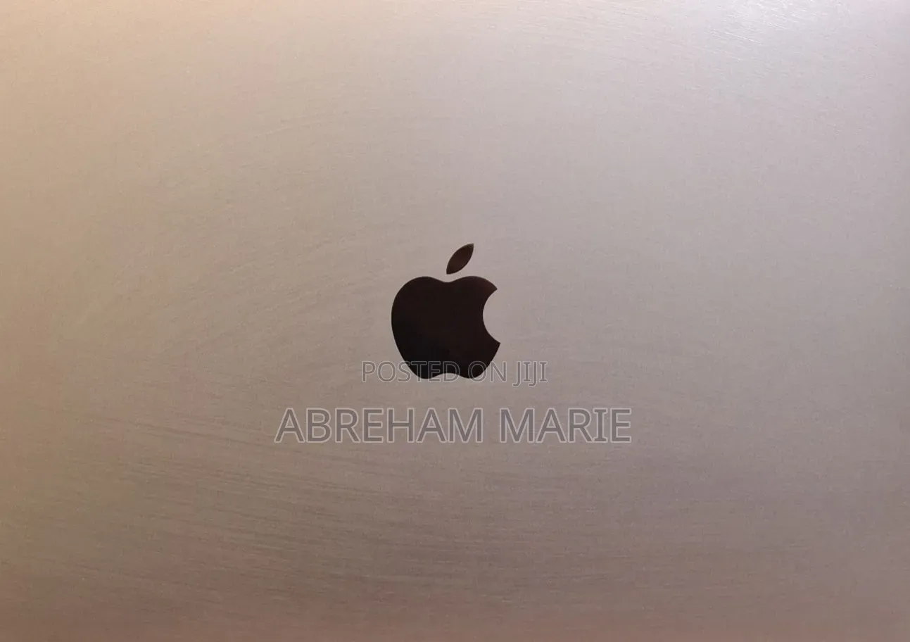 New Laptop Apple MacBook 2020 8GB Apple M1 SSD 256GB
