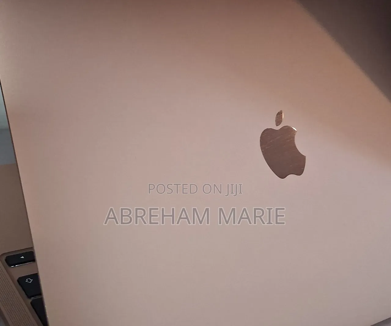 New Laptop Apple MacBook 2020 8GB Apple M1 SSD 256GB