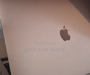 New Laptop Apple MacBook 2020 8GB Apple M1 SSD 256GB