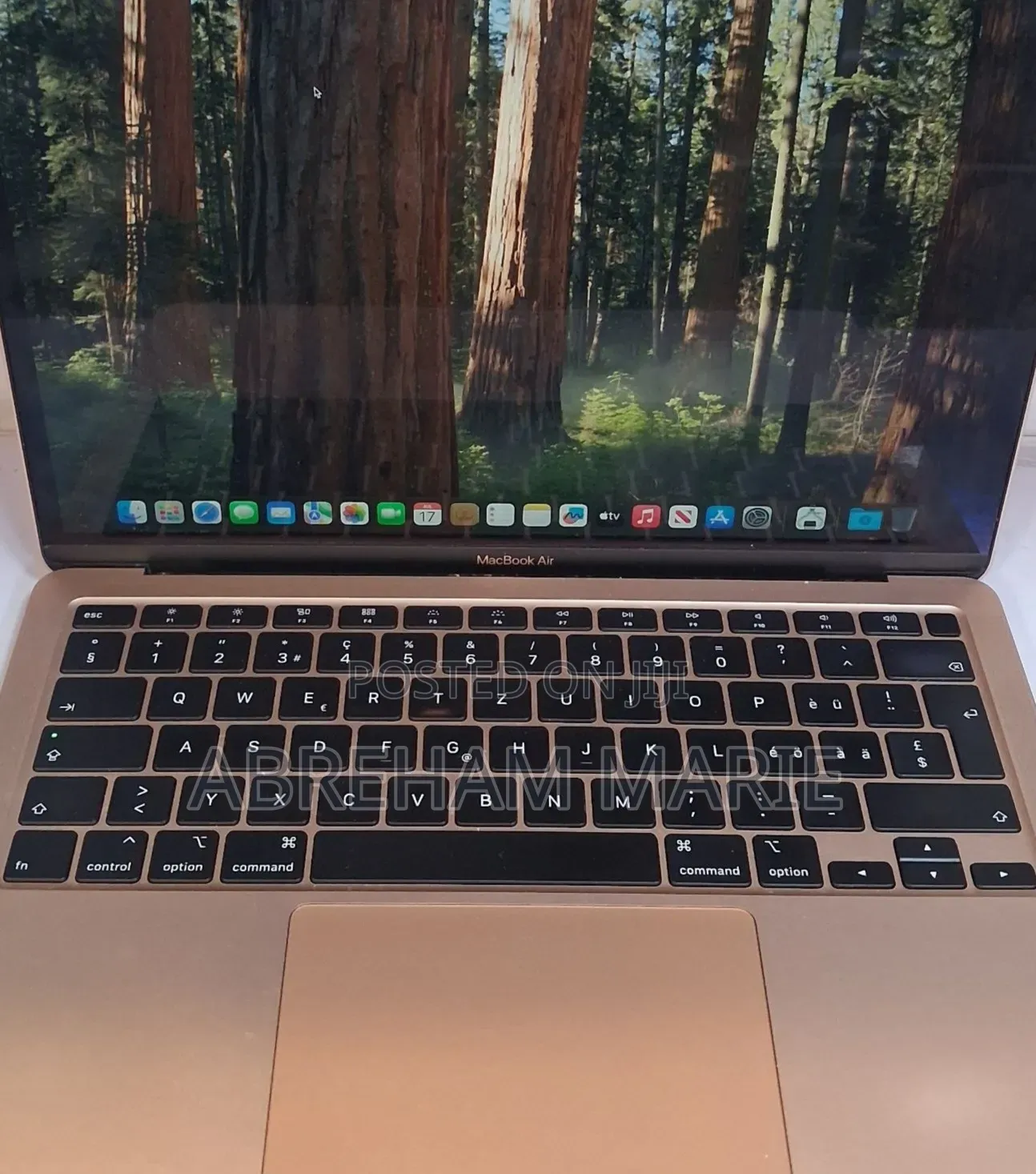 New Laptop Apple MacBook 2020 8GB Apple M1 SSD 256GB