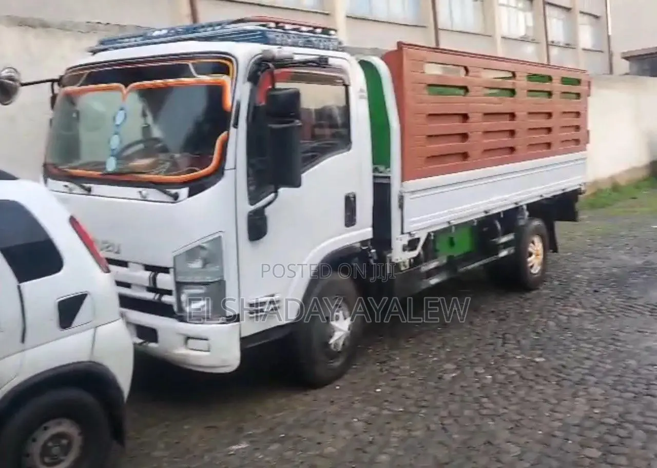 Isuzu Obama 2015