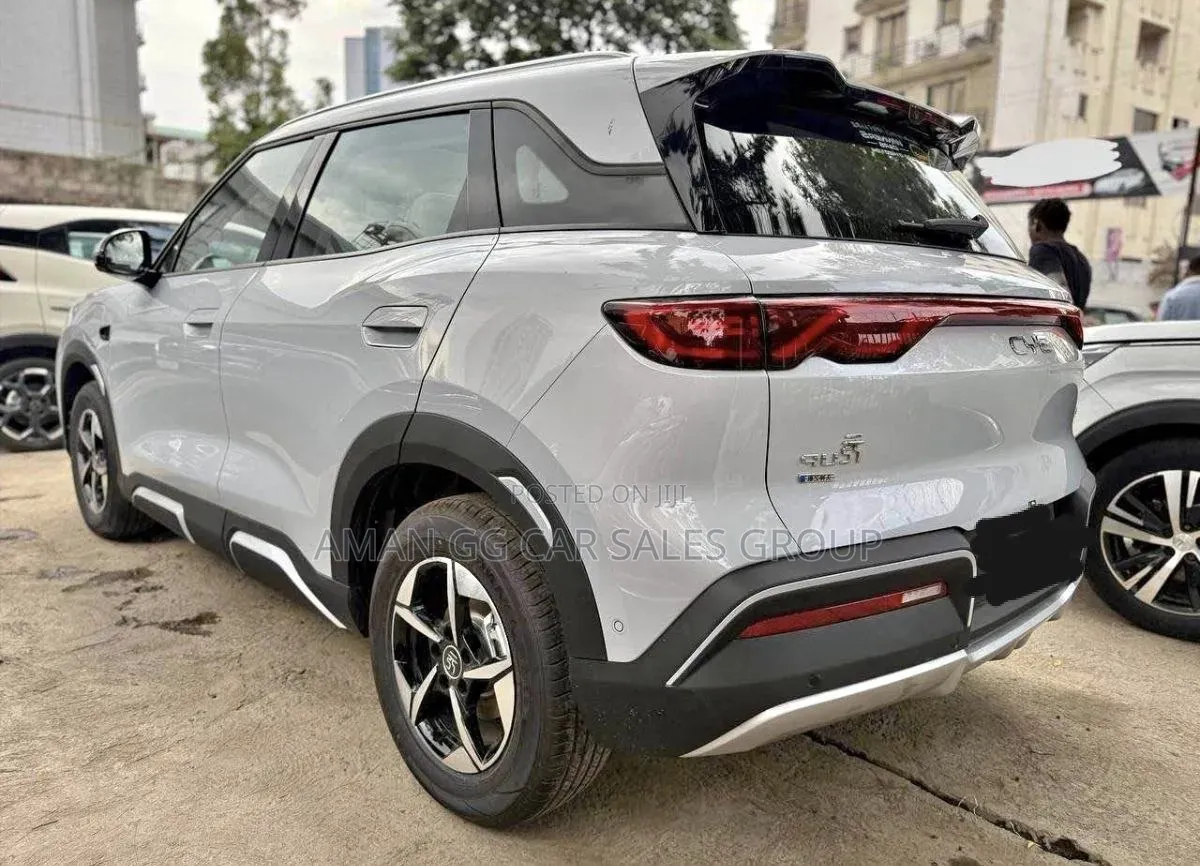BYD Yuan Up 2025 Beige
