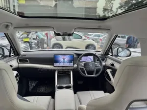 BYD Yuan Up 2025 Beige