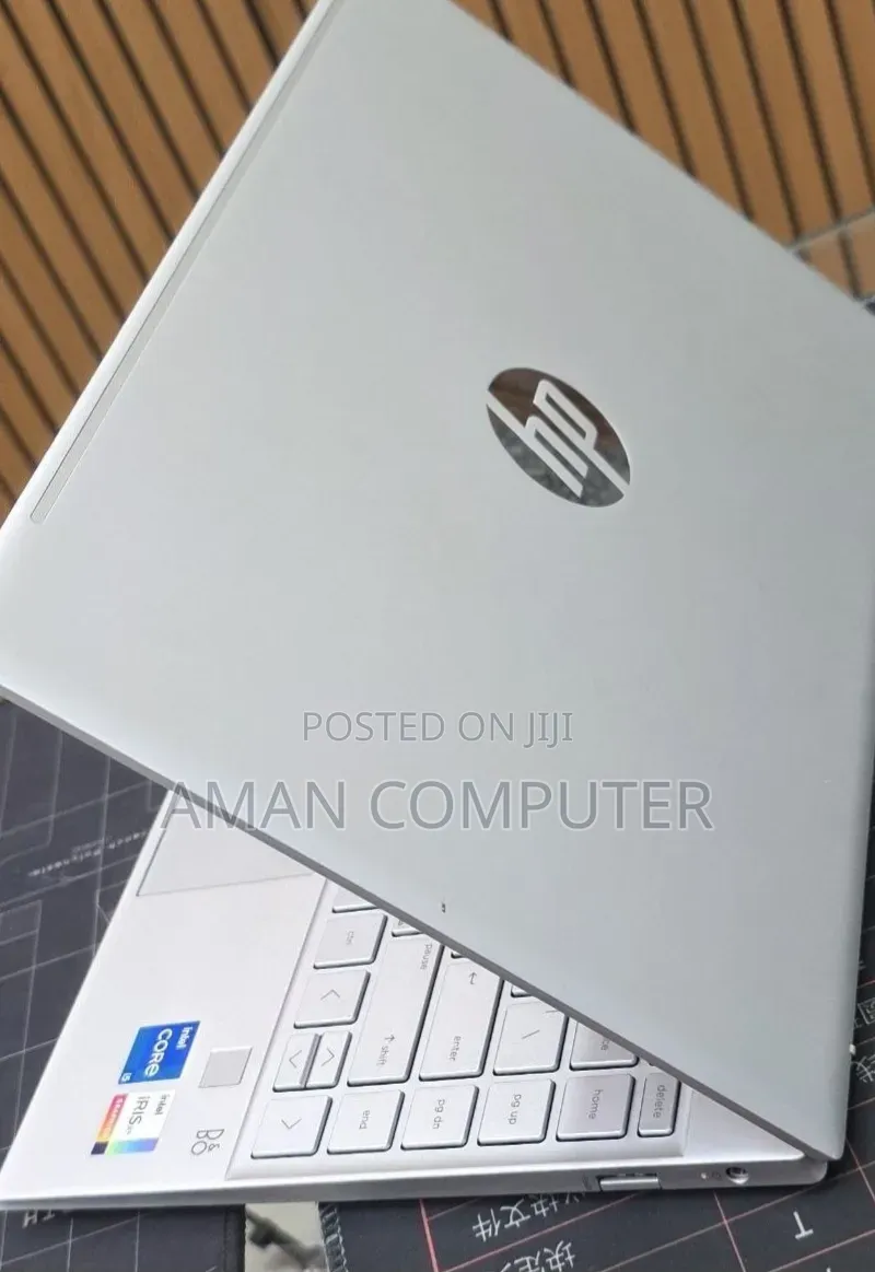 New Laptop HP Pavilion 13 8GB Intel Core i5 SSD 512GB