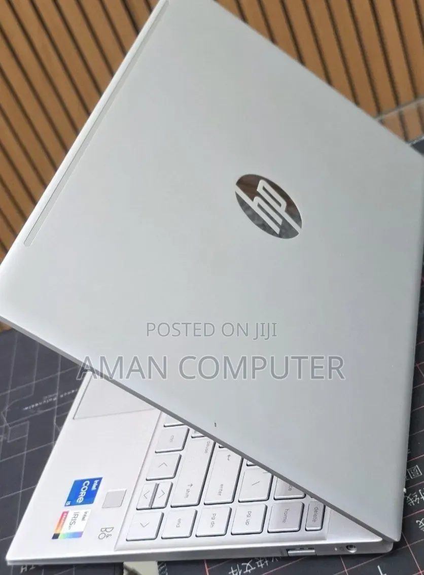 New Laptop HP Pavilion 13 8GB Intel Core i5 SSD 512GB
