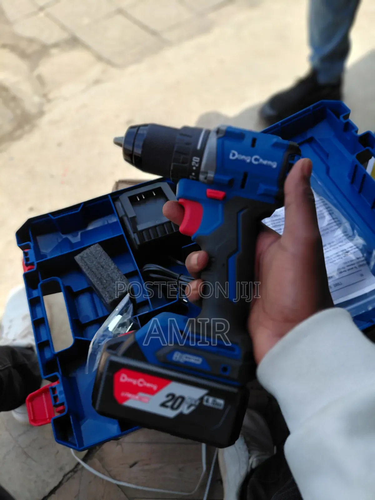 DongCheng Cordless Brushless Drill (20V) 4A
 . ዶንግቼንግ 20v - 4a ድሪል