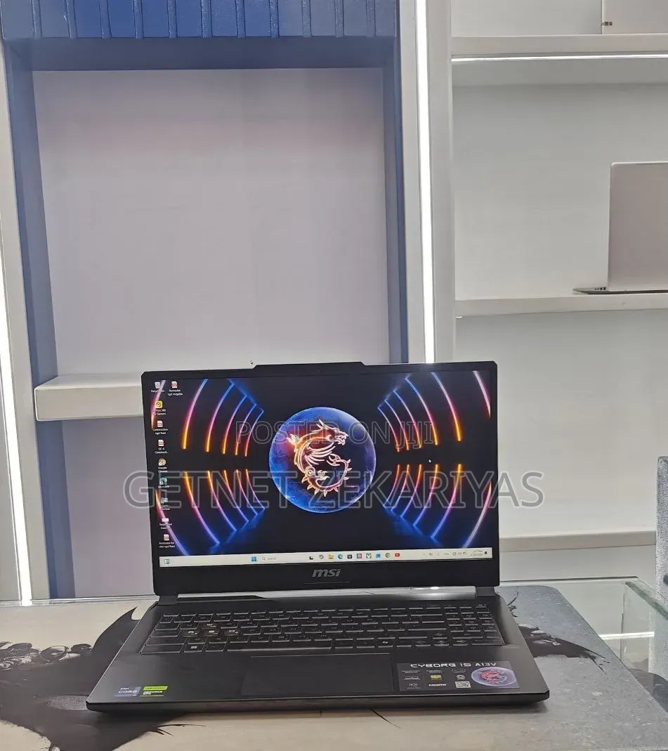 New Laptop MSI Cyborg 15 16GB Intel Core i7 SSD 1T