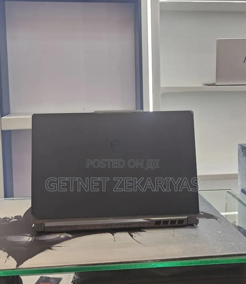New Laptop MSI Cyborg 15 16GB Intel Core i7 SSD 1T