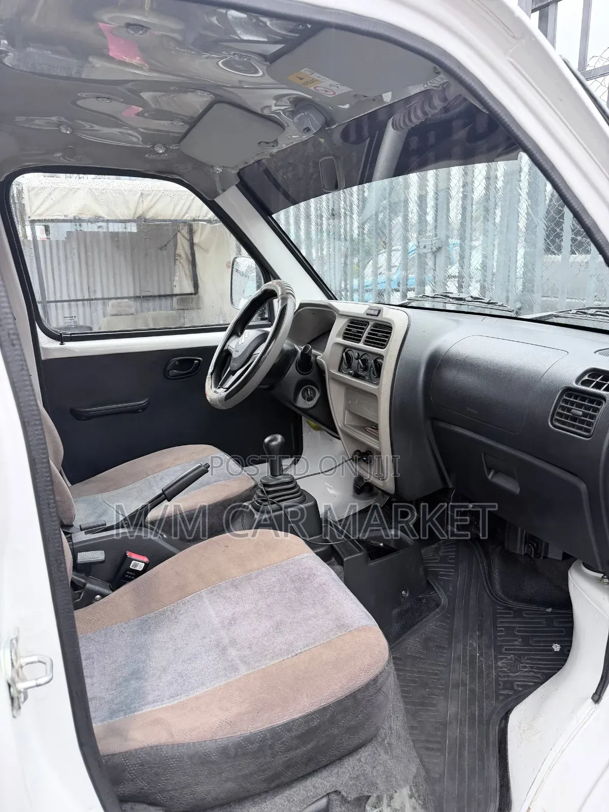 Suzuki Eeco 2024 White