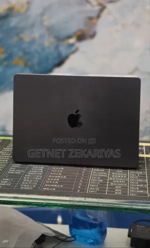New Laptop Apple MacBook Pro 2024 M4 Pro 16GB Apple M4 SSD 512GB