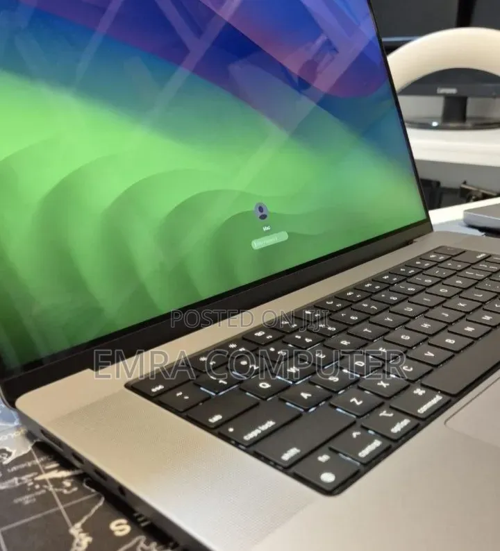New Laptop Apple MacBook Pro 2021 M1 32GB Apple M1 Pro SSD 1T