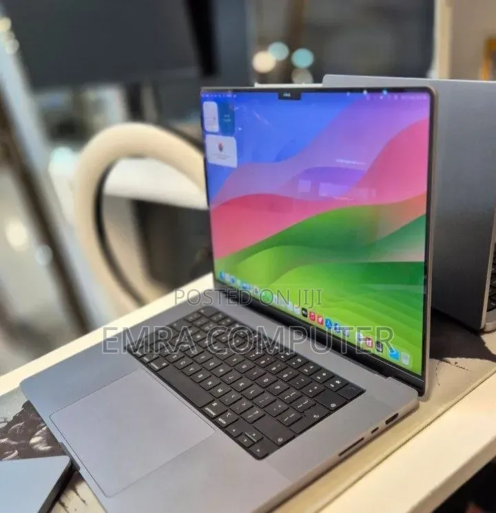 New Laptop Apple MacBook Pro 2021 M1 32GB Apple M1 Pro SSD 1T