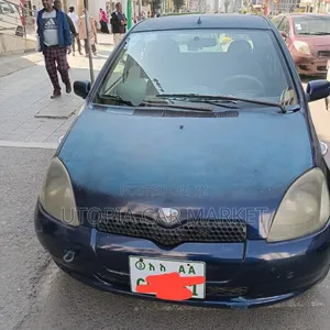 Toyota Vitz 2001 Blue