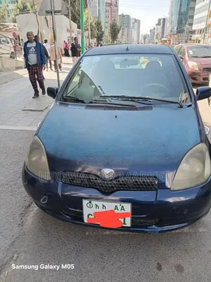 Toyota Vitz 2001 Blue