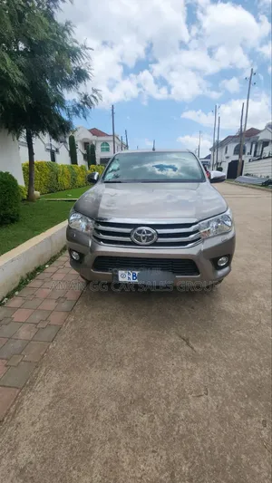 Toyota Hilux 2018 Pearl