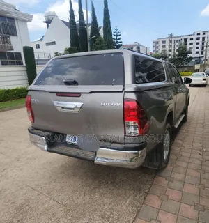 Toyota Hilux 2018 Pearl