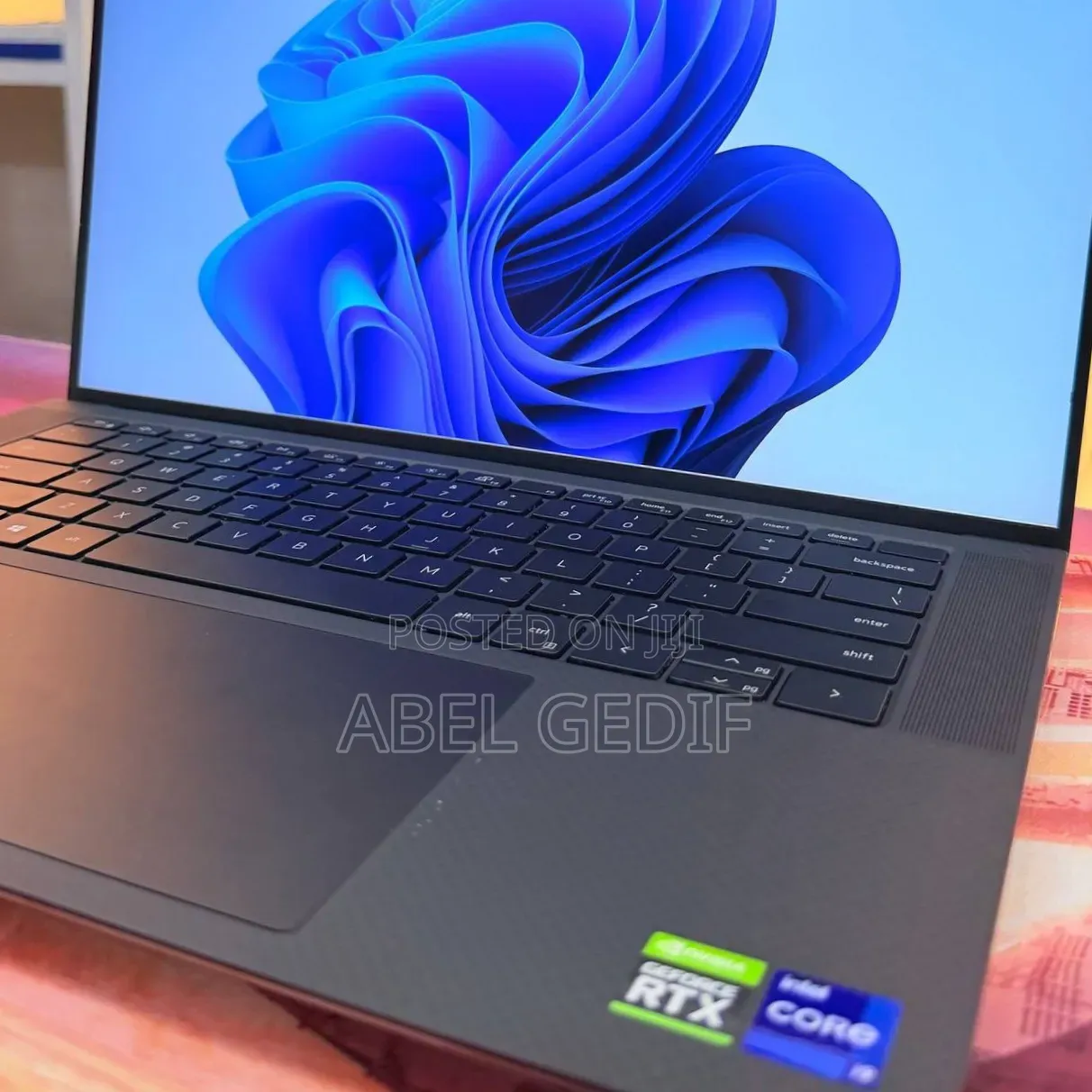 New Laptop Dell Precision 5560 16GB Intel Core i9 SSD 512GB