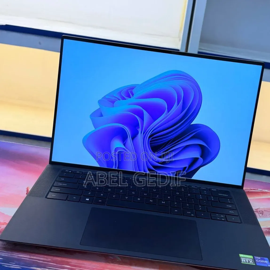 New Laptop Dell Precision 5560 16GB Intel Core i9 SSD 512GB
