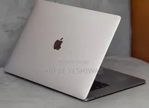 New Laptop Apple MacBook Pro 2018 16GB Intel Core i7 SSD 256GB