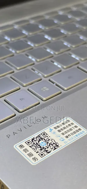 New Laptop HP Pavilion 14 8GB Intel Core i5 SSD 512GB