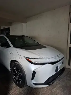 New Toyota bZ4X 2024 White