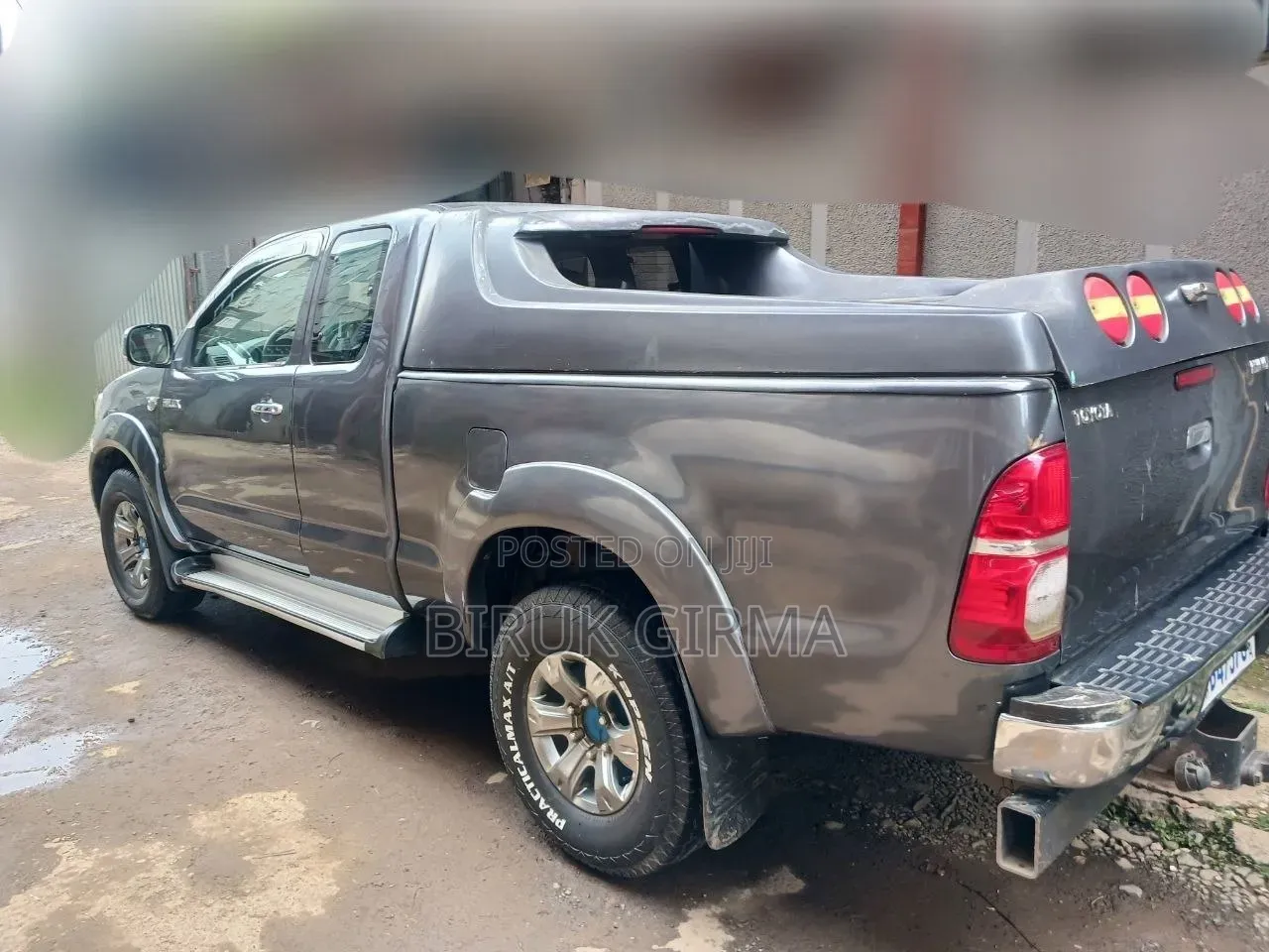 Toyota Hilux 2012 Black