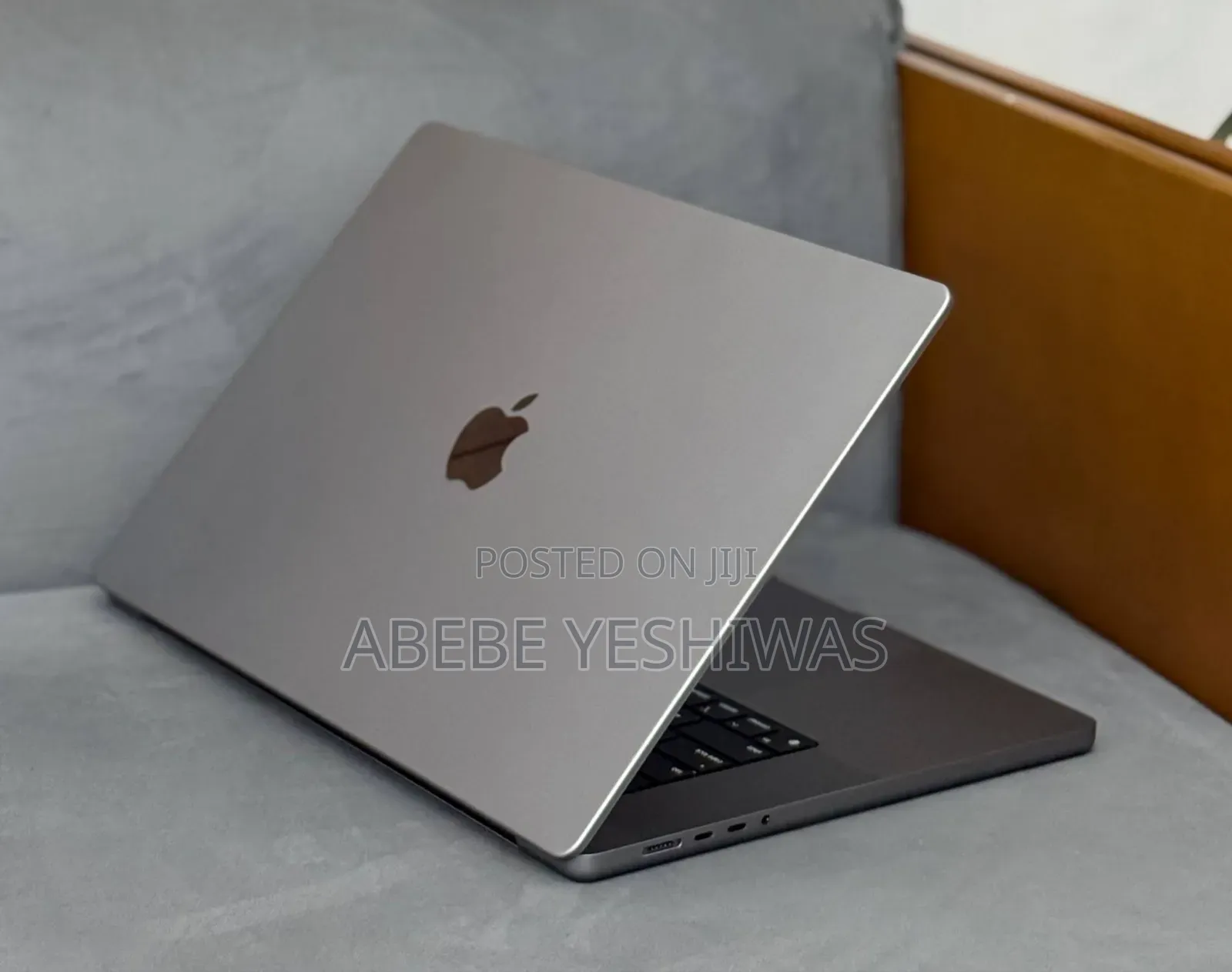 New Laptop Apple MacBook Pro 2021 M1 Max 32GB Apple M1 SSD 1T