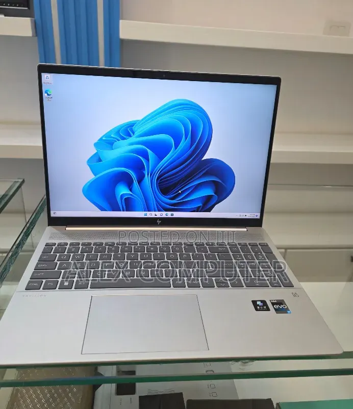 New Laptop HP Pavilion 15 16GB Intel Core i7 SSD 1T