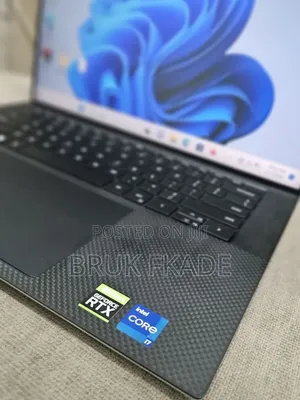 New Laptop Dell XPS 15 16GB Intel Core i7 SSD 512GB
