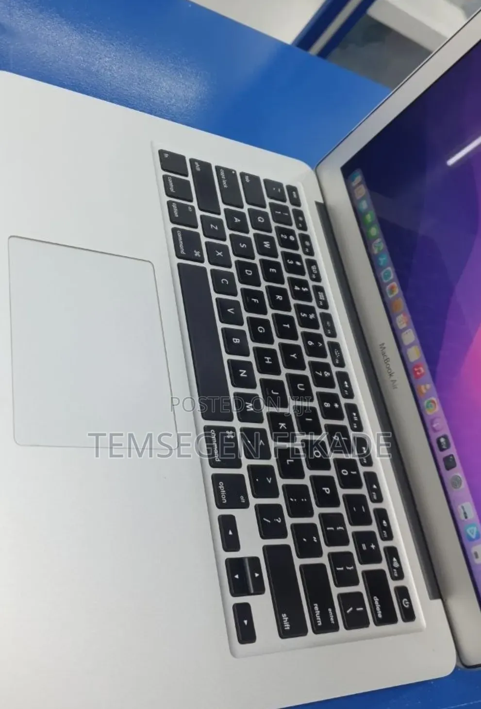 New Laptop Apple MacBook Air 2017 8GB Intel Core i7 SSD 128GB