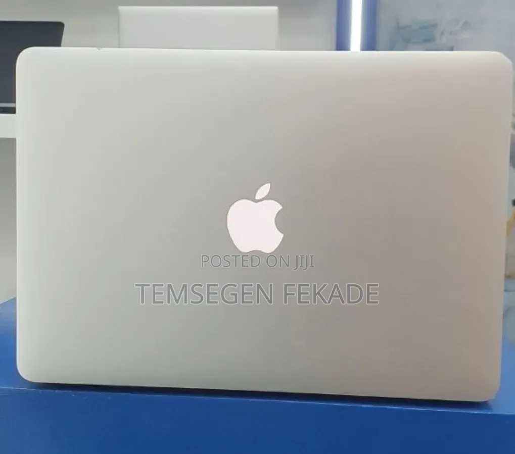 New Laptop Apple MacBook Air 2017 8GB Intel Core i7 SSD 128GB
