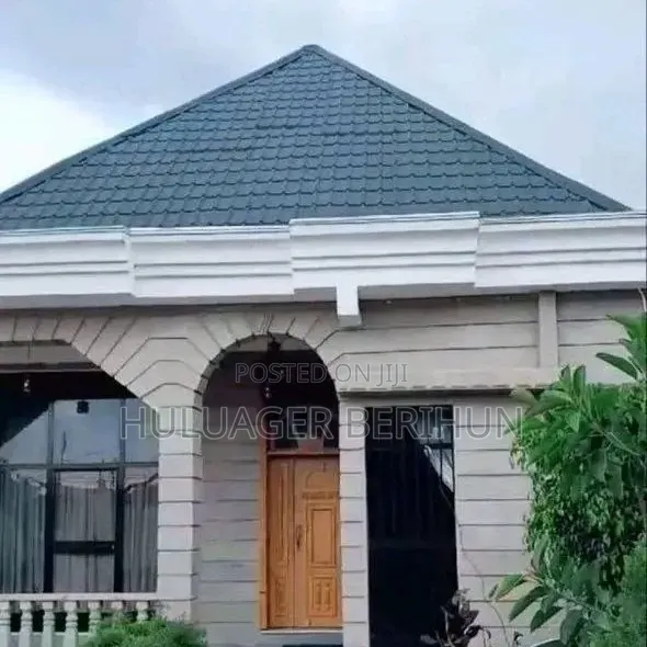 Furnished 4bdrm Villa in Bole for sale