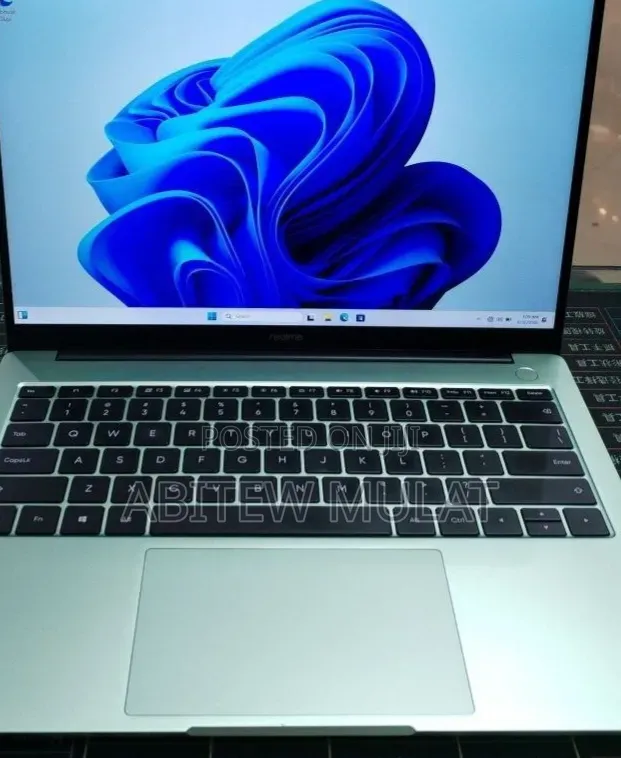 New Laptop Over Powered 16GB Intel Core i5 SSD 512GB