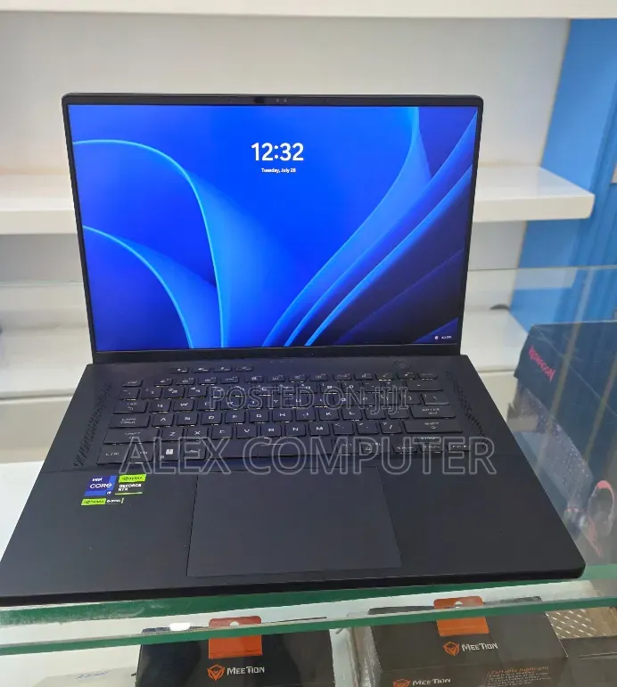 New Laptop Asus ROG Zephyrus G15 16GB Intel Core i9 SSD 1T