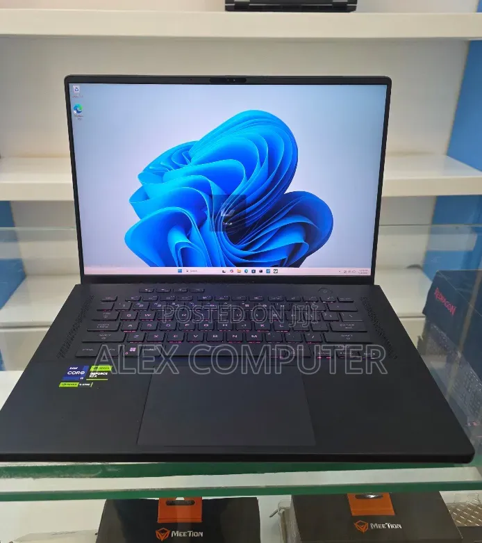 New Laptop Asus ROG Zephyrus G15 16GB Intel Core i9 SSD 1T