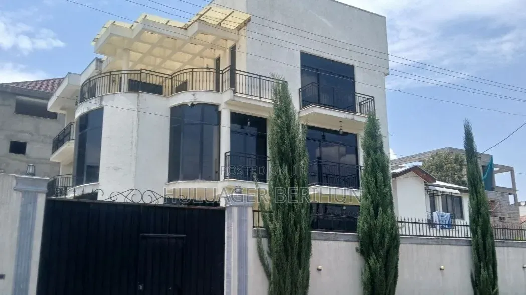 Furnished 8bdrm House in Bole for sale